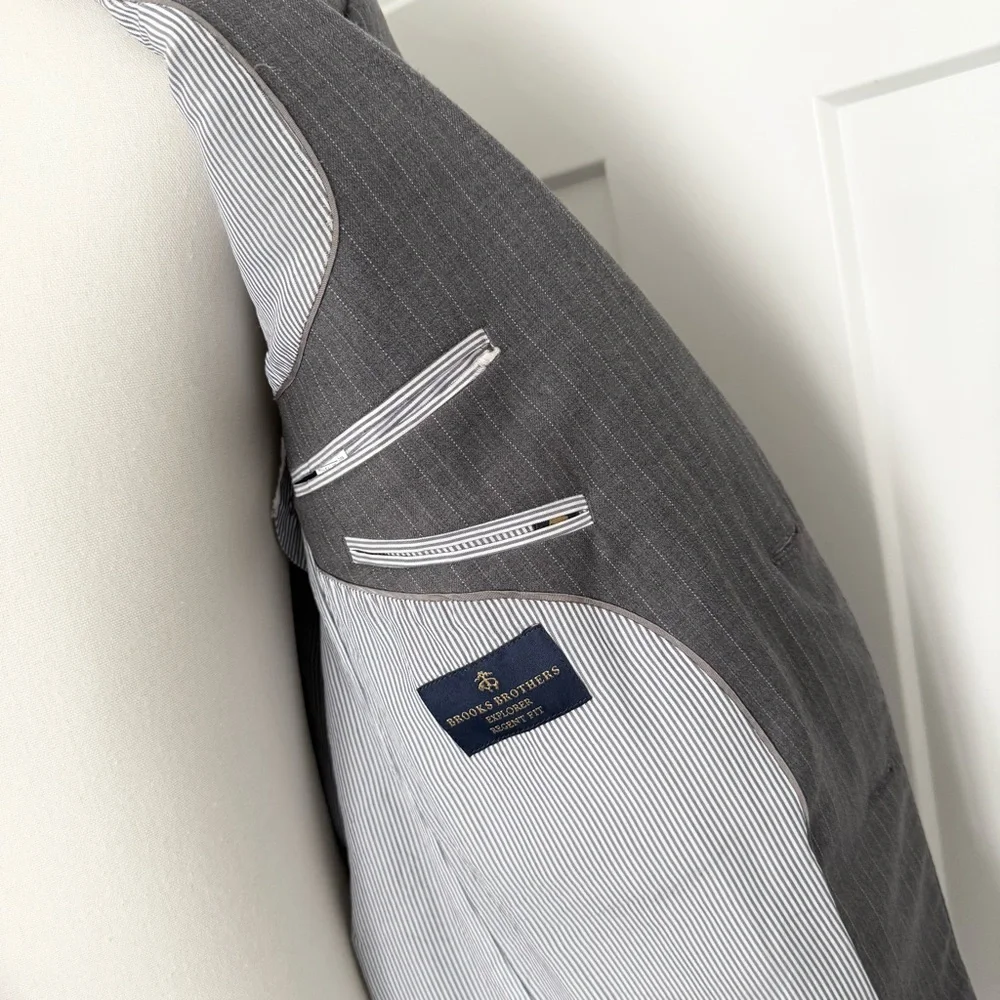 Brooks Brothers Explorer Pinstripe Blazer Grey Sz 38R